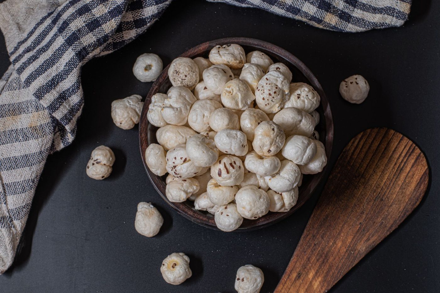 Low Calorie Snacks: Dietitian-Approved List With Portions